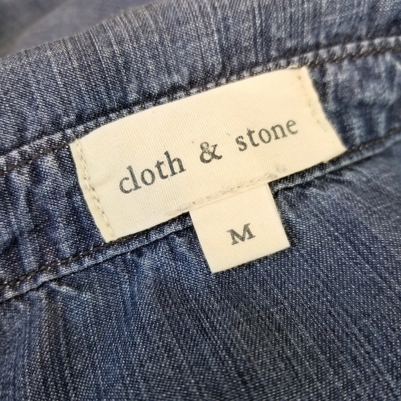Cloth & Stone dark wash chambray long sleeve button front top women's size M - Picture 9 of 9